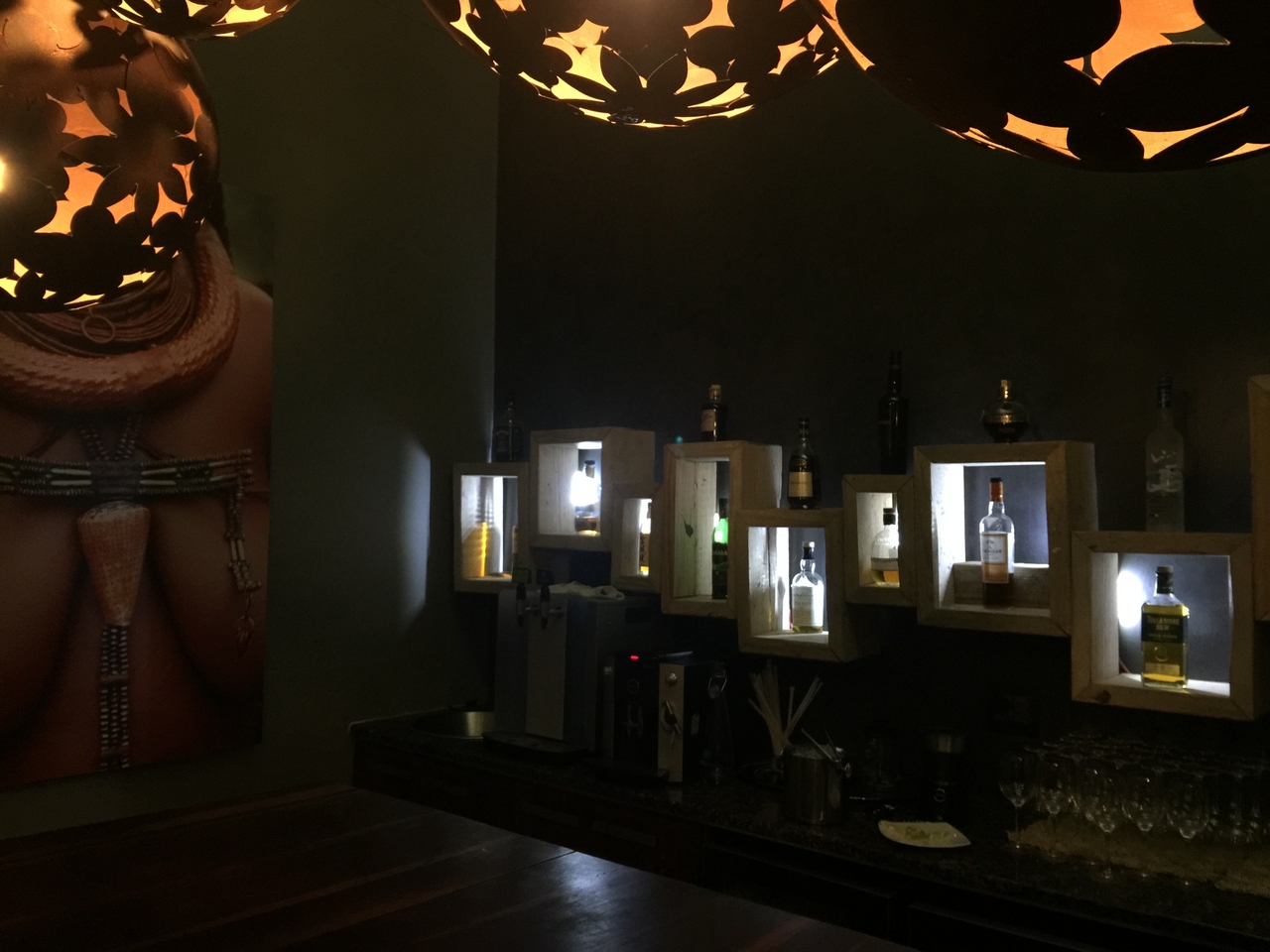 [16678] 2016_06_26_18_32_29_Africa_iPhone_6_Plus_IMG_3738_06925.jpg