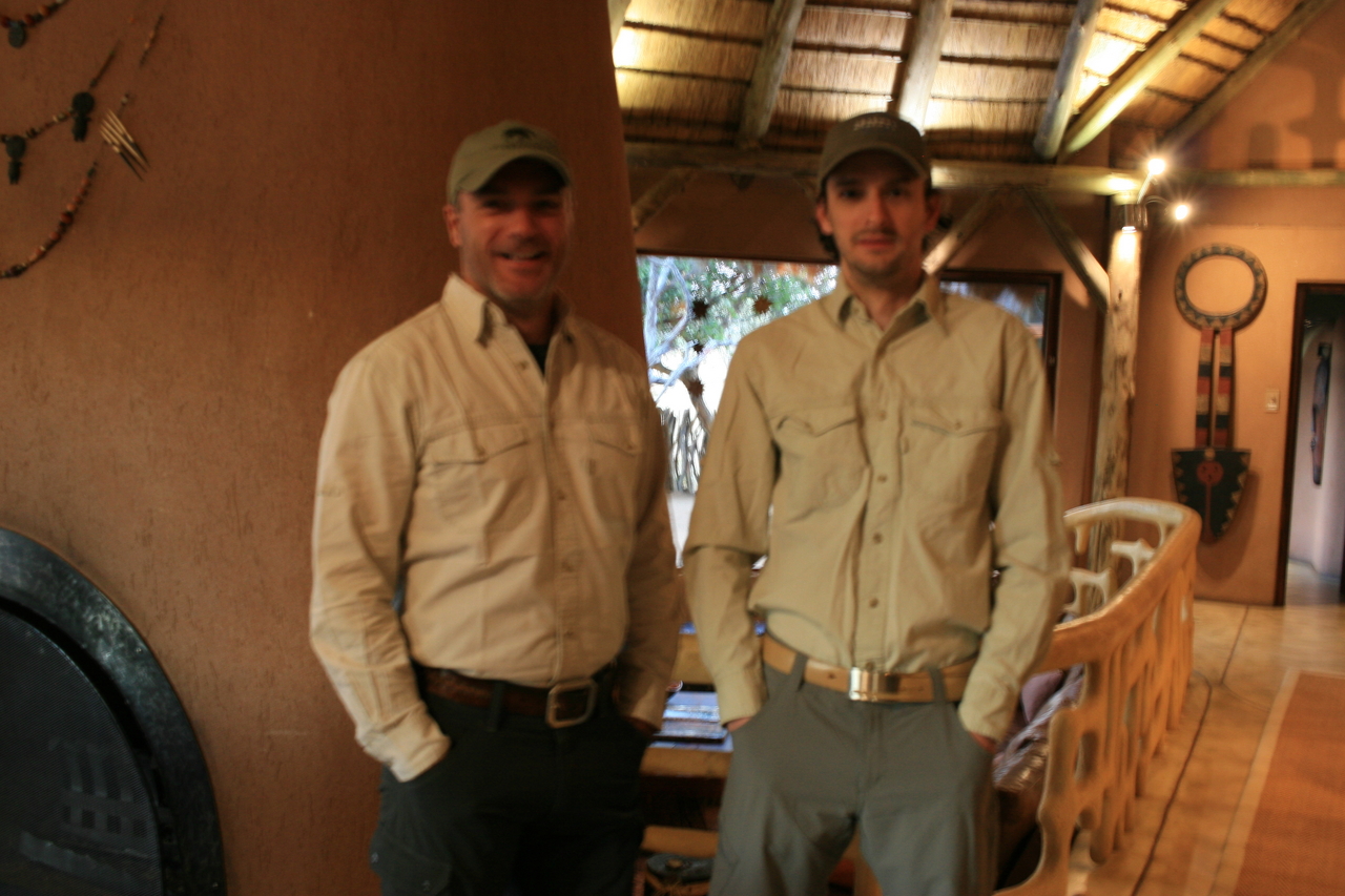 [484] 2016_06_22_01_38_08_Africa_Canon_EOS_30D_IMG_1749_00195.jpg