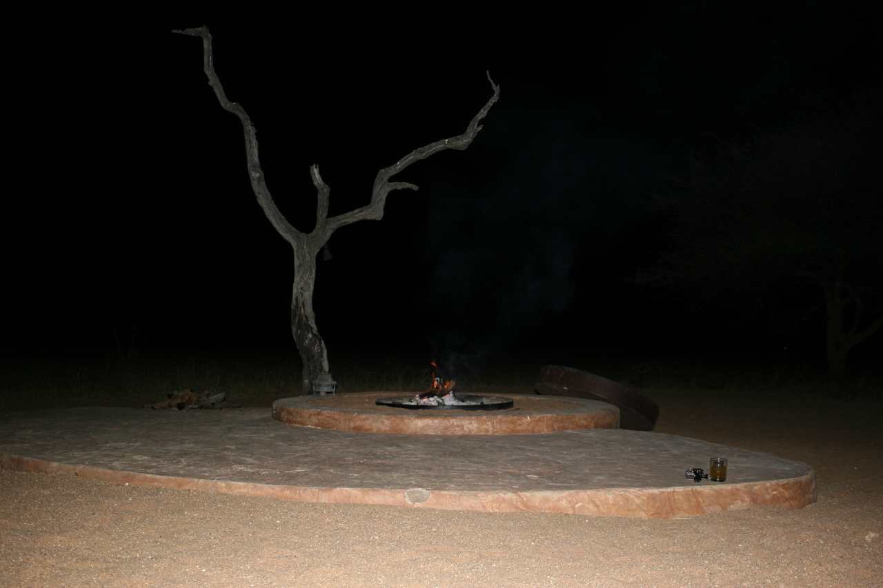 [3707] 2016_06_22_17_25_10_Africa_Canon_EOS_30D_IMG_1811_00255.jpg