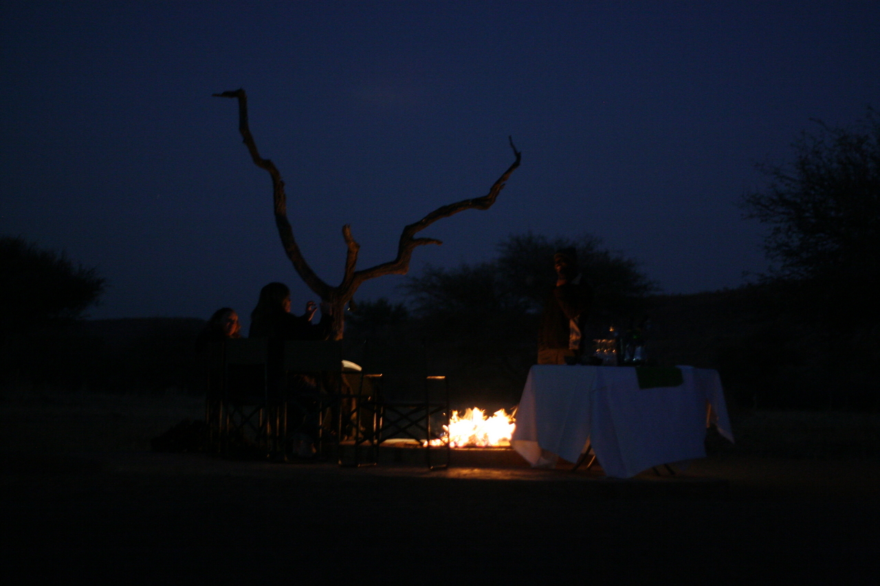 [8986] 2016_06_23_13_10_12_Africa_Canon_EOS_30D_IMG_1977_00242.jpg