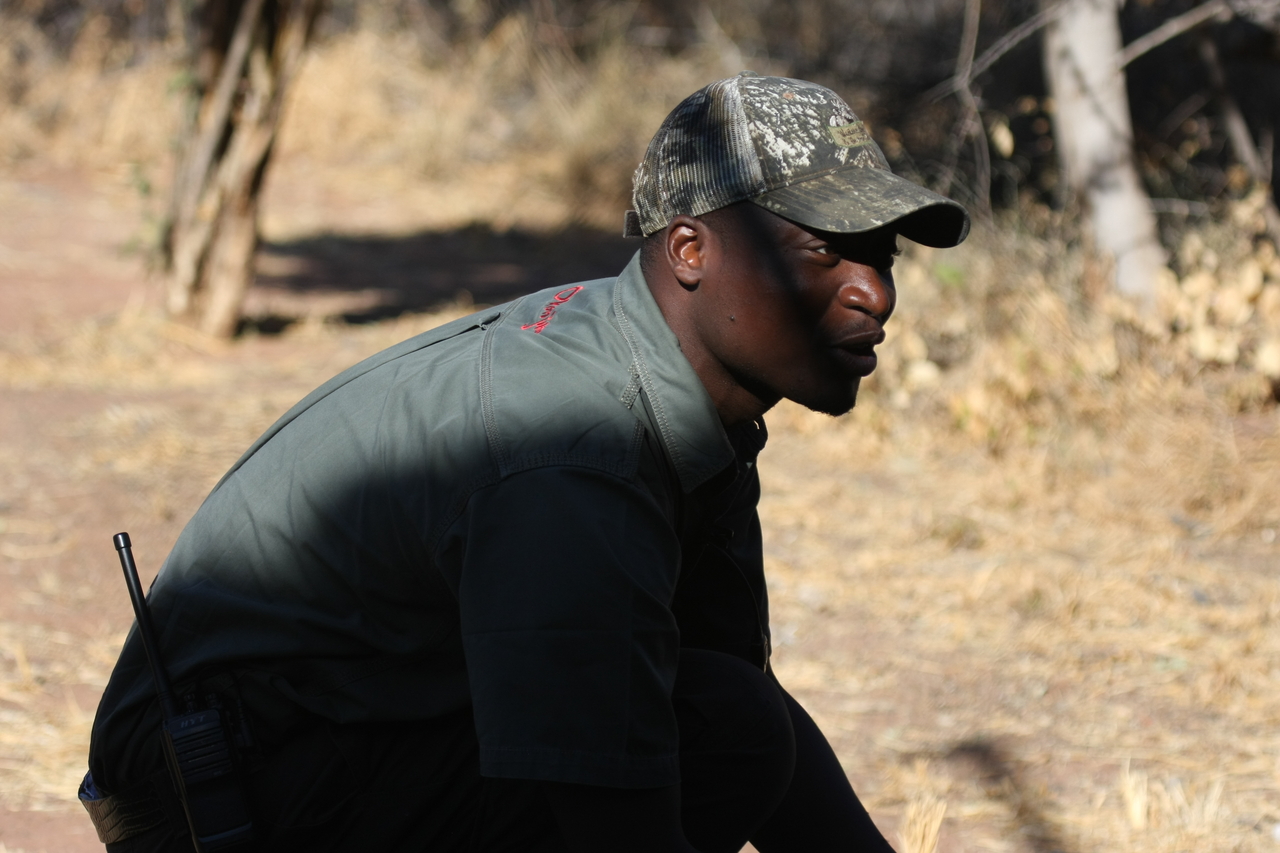 [5512] 2016_06_23_10_14_33_Africa_Canon_EOS_40D_IMG__01003.jpg