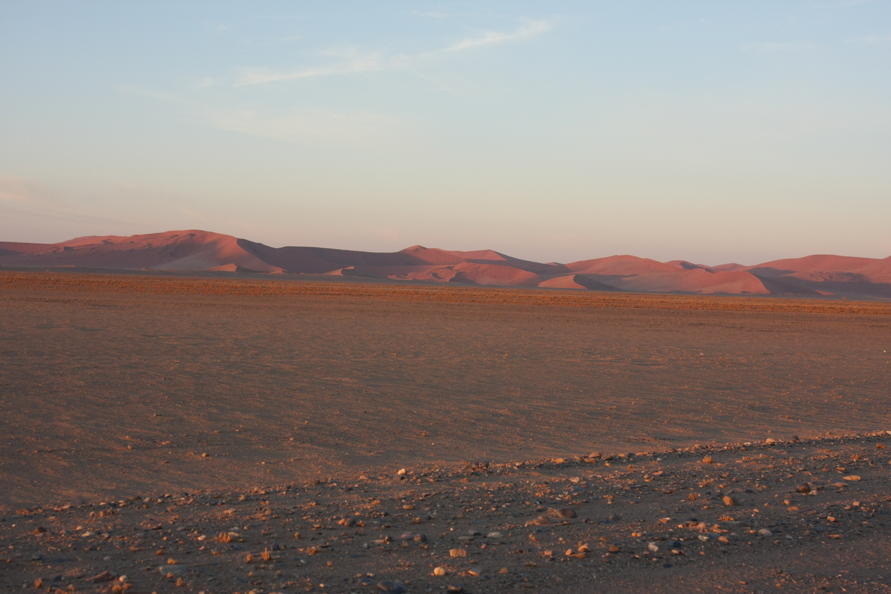 [14625] 2016_06_25_01_51_23_Africa_Canon_EOS_40D_IMG__00001.jpg