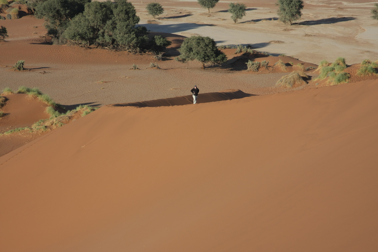 [14933] 2016_06_25_03_02_19_Africa_Canon_EOS_40D_IMG__00276.jpg