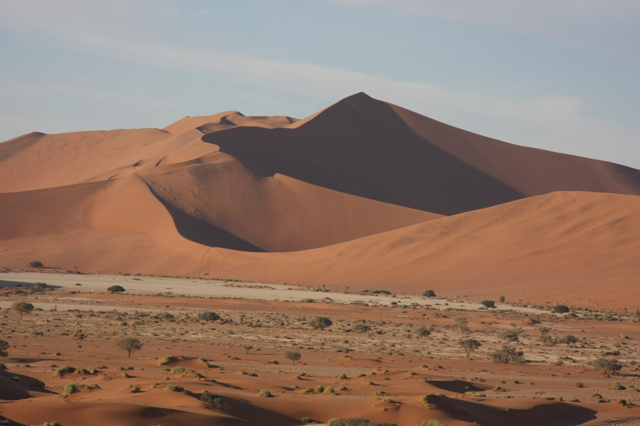 [14940] 2016_06_25_03_04_33_Africa_Canon_EOS_40D_IMG__02272.jpg