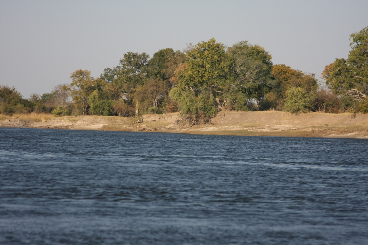 [28184] 2016_07_02_10_24_41_Africa_Canon_EOS_40D_IMG__12027.jpg