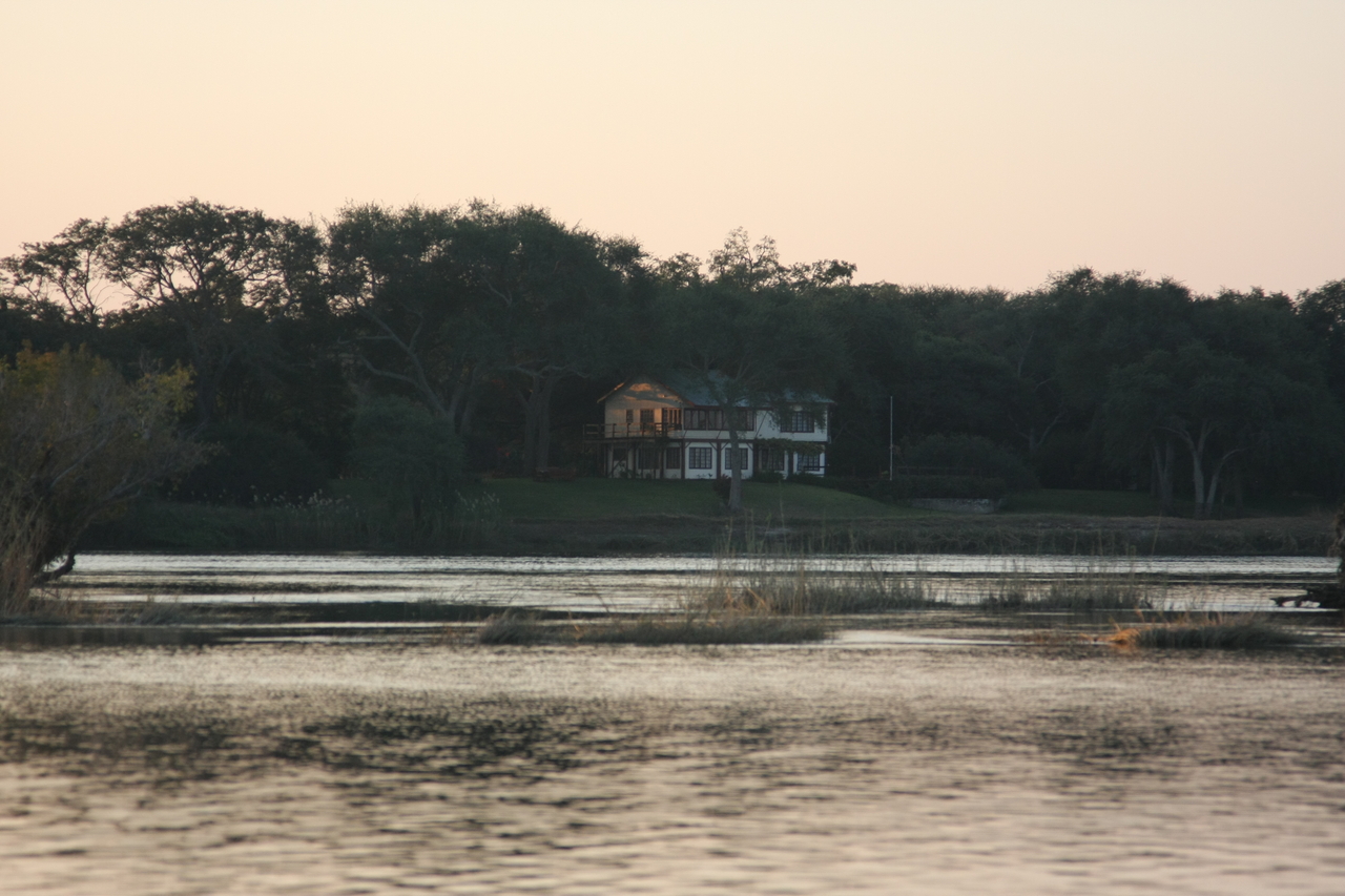 [28572] 2016_07_02_11_32_56_Africa_Canon_EOS_40D_IMG__04718.jpg