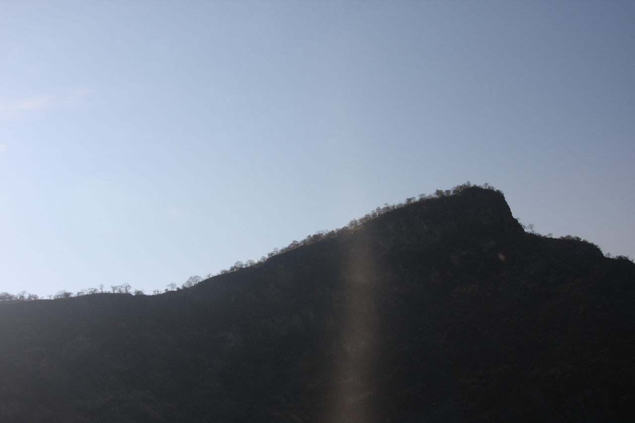 [29330] 2016_07_03_02_58_57_Africa_Canon_EOS_40D_IMG__05631.jpg