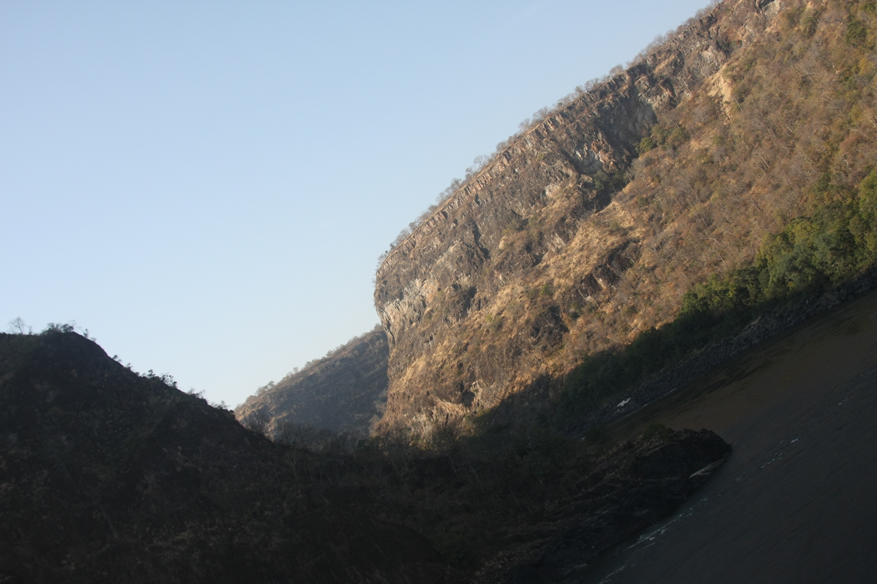 [29353] 2016_07_03_02_59_03_Africa_Canon_EOS_40D_IMG__04836.jpg