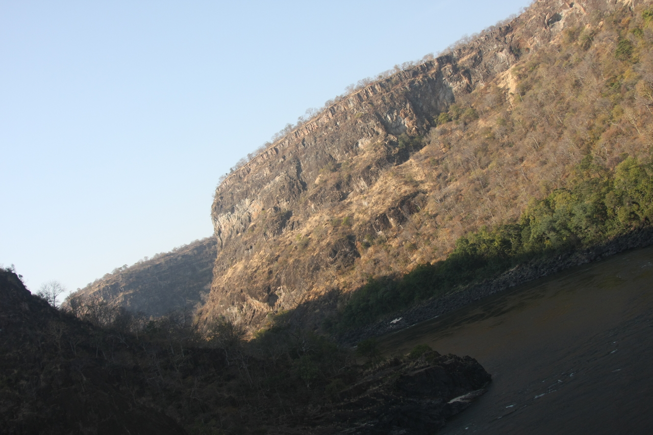 [29360] 2016_07_03_02_59_04_Africa_Canon_EOS_40D_IMG__00010.jpg