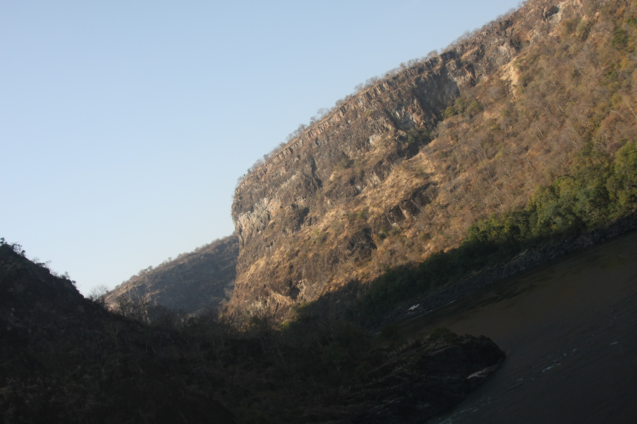 [29363] 2016_07_03_02_59_04_Africa_Canon_EOS_40D_IMG__12286.jpg