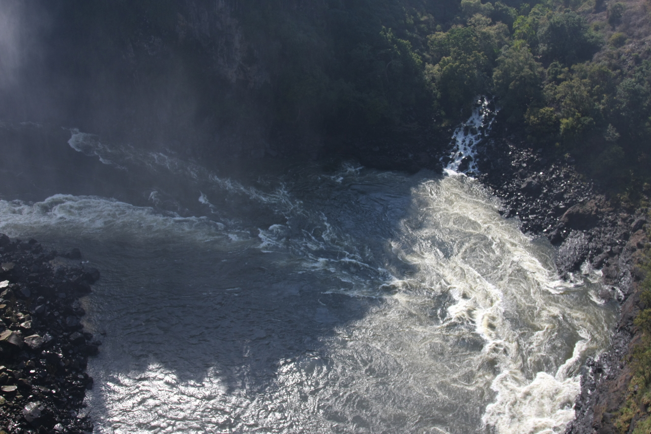 [30516] 2016_07_03_03_56_23_Africa_Canon_EOS_40D_IMG__12706.jpg