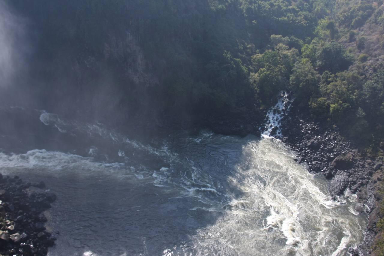 [30520] 2016_07_03_03_56_24_Africa_Canon_EOS_40D_IMG__05260.jpg