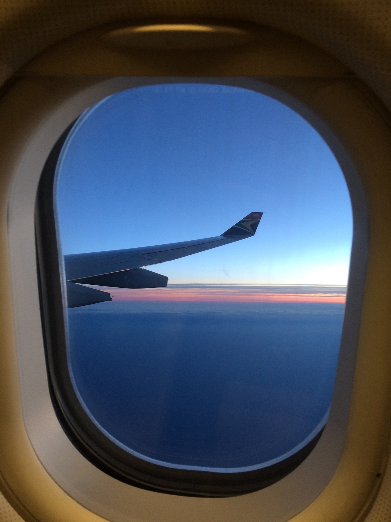 [164] 2016_06_19_15_26_57_Africa_iPhone_5s_IMG__05706.jpg