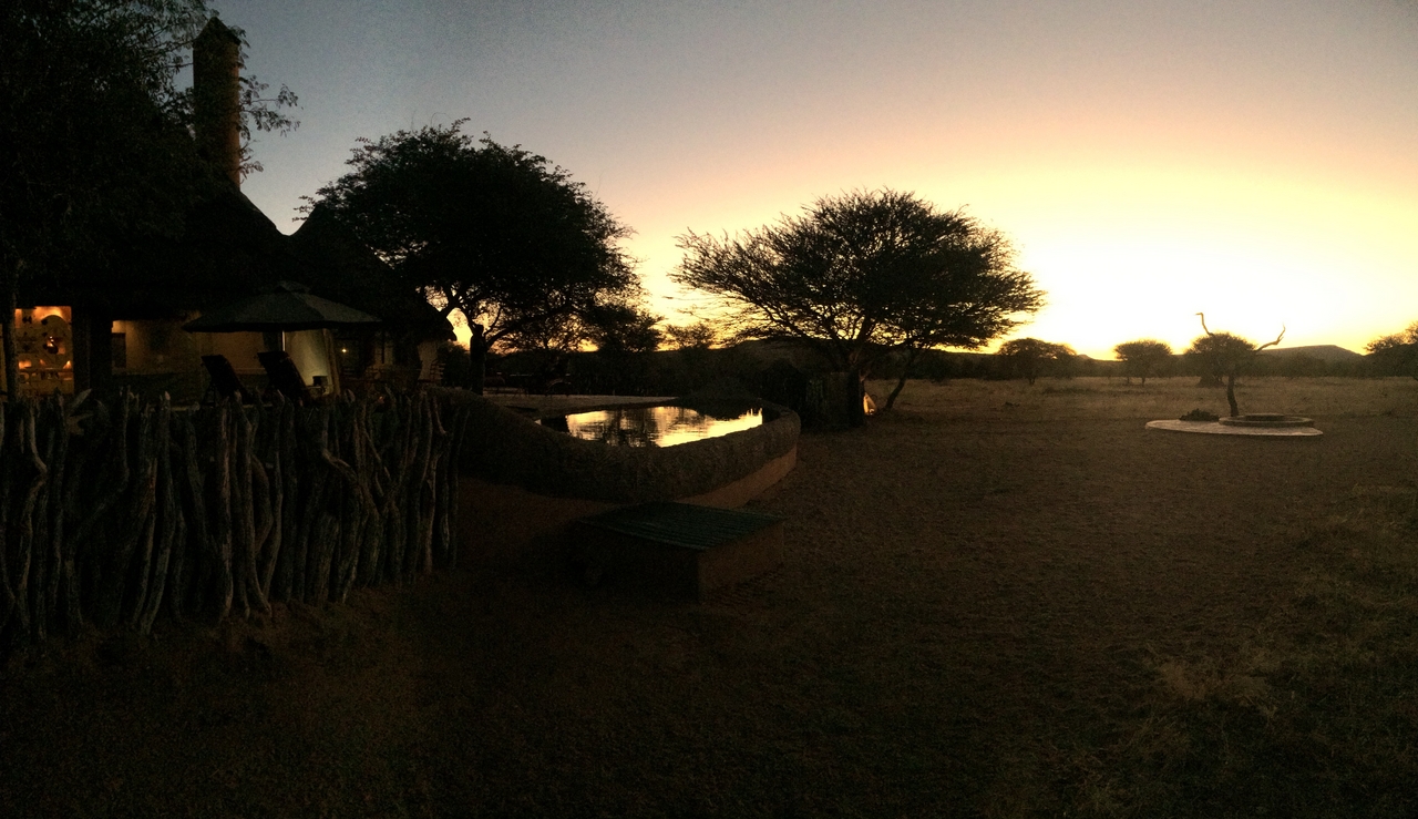 [467] 2016_06_22_01_09_08_Africa_iPhone_5s_IMG__00137.jpg