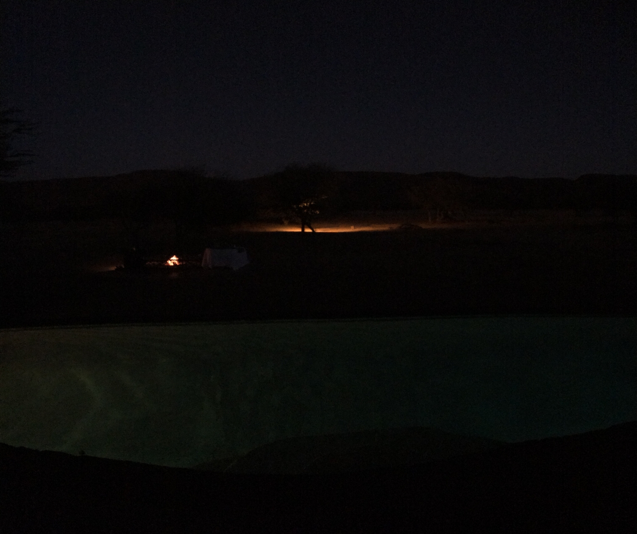 [8975] 2016_06_23_12_50_58_Africa_iPhone_5s_IMG__06057.jpg