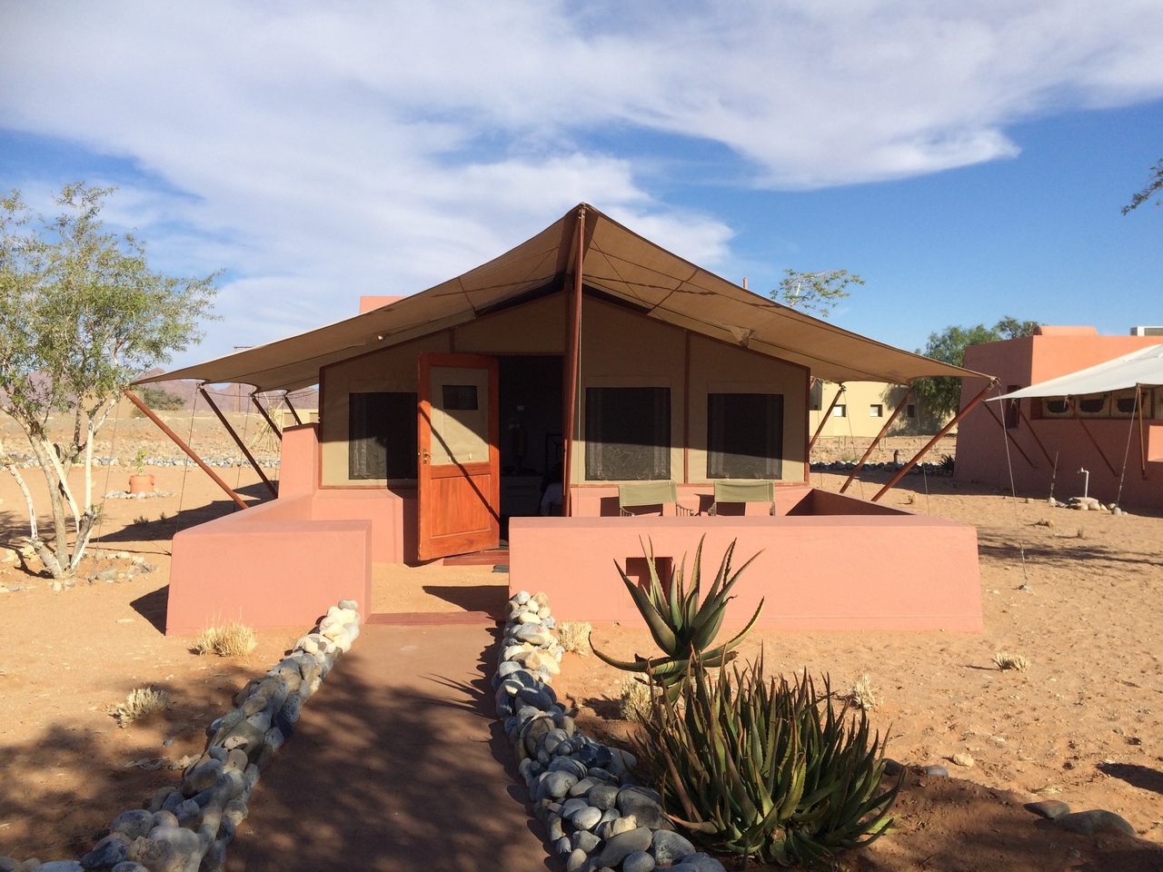 [13791] 2016_06_24_09_52_42_Africa_iPhone_5s_IMG_8288_00480.jpg