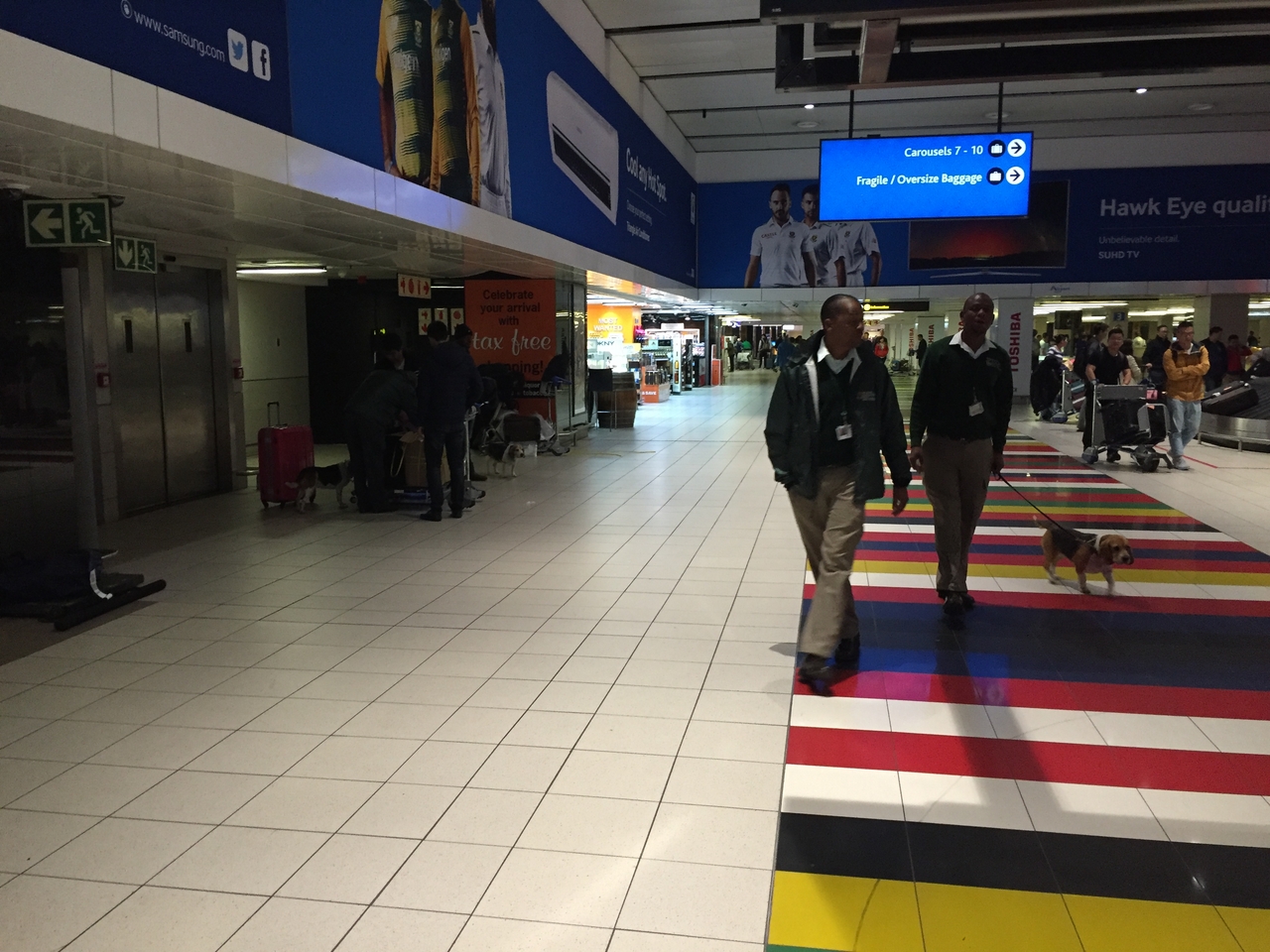 [197] 2016_06_20_07_08_55_Africa_iPhone_6_IMG_7504_02448.jpg