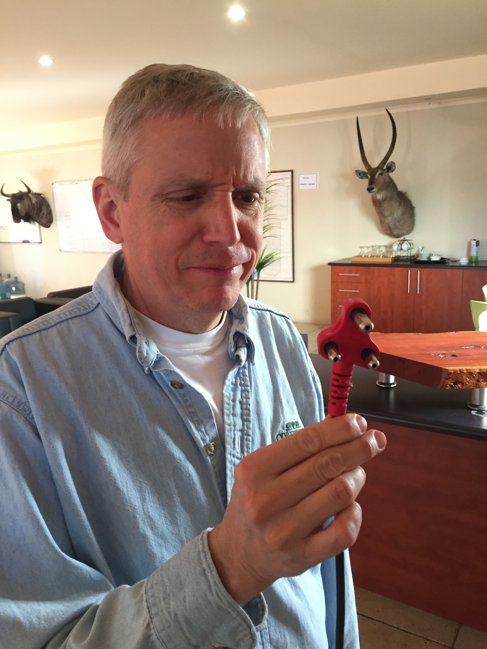 [261] 2016_06_21_14_12_38_Africa_iPhone_6_IMG_7525_02466.jpg