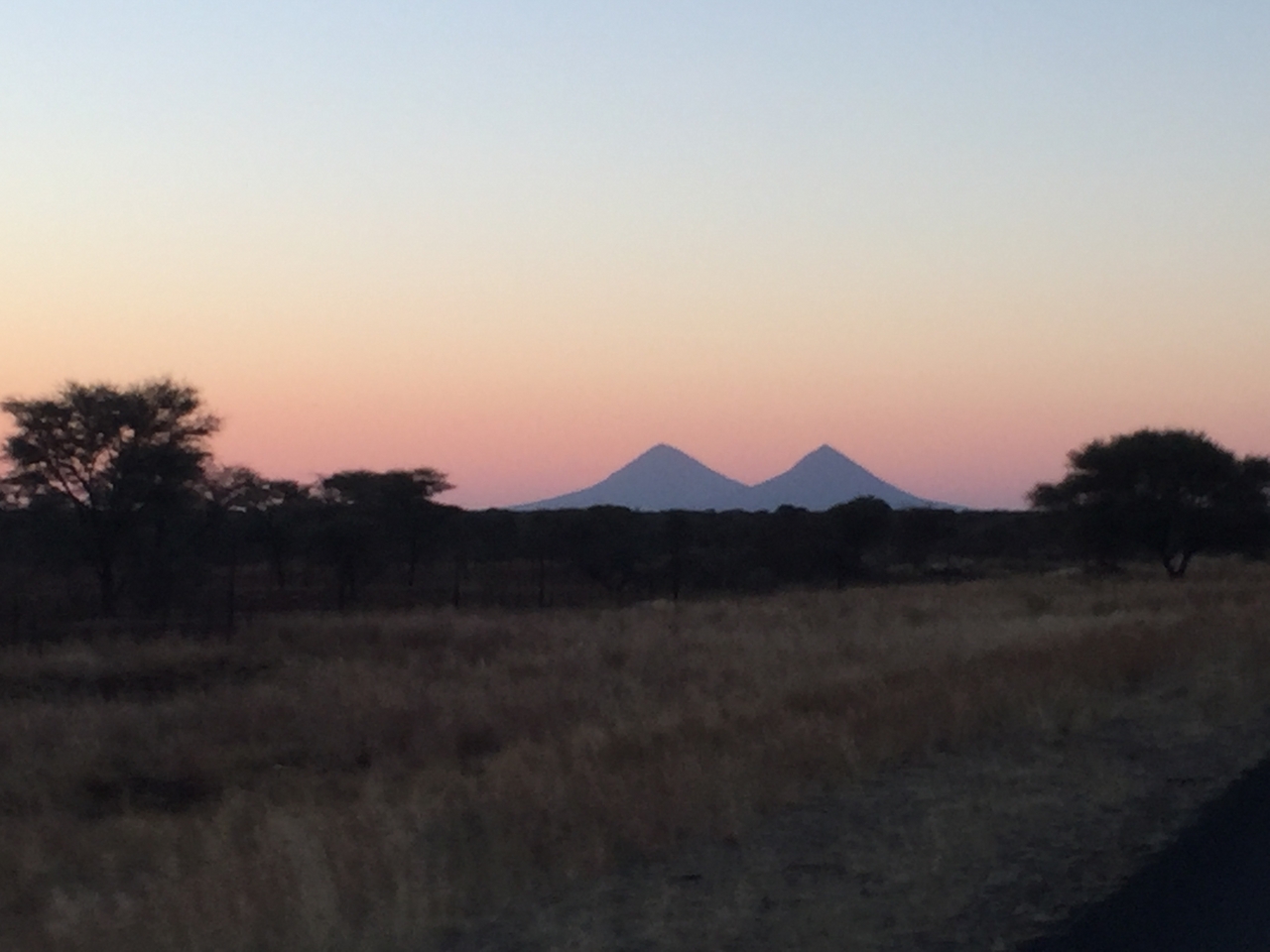 [366] 2016_06_21_17_16_44_Africa_iPhone_6_IMG_7537_02477.jpg