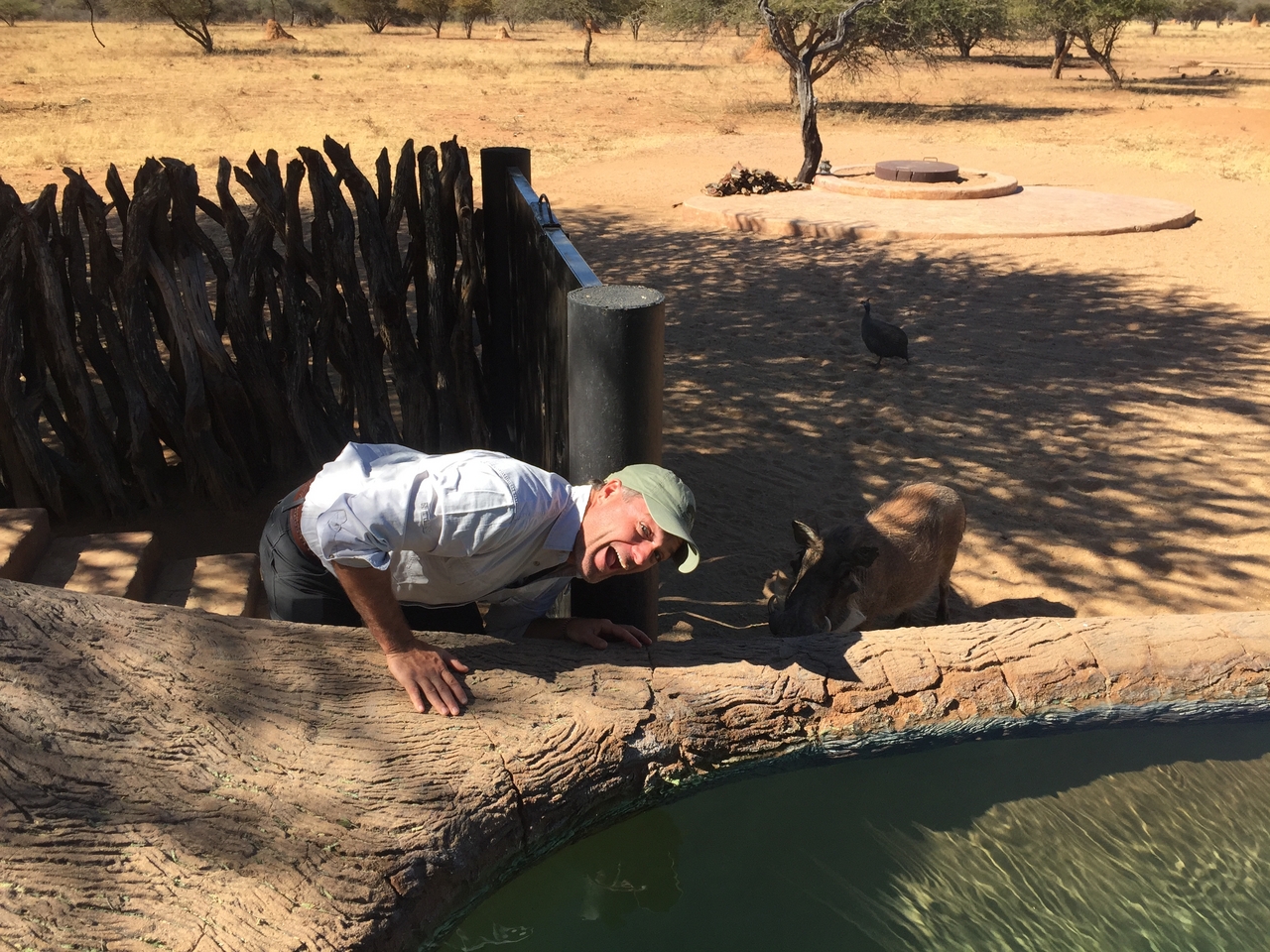 [2562] 2016_06_22_10_56_04_Africa_iPhone_6_IMG_7686_00277.jpg