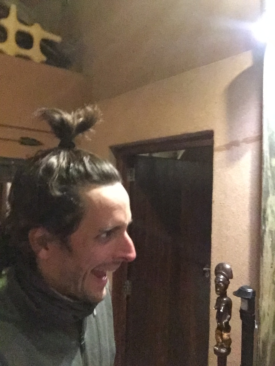 [13689] 2016_06_23_21_26_59_Africa_iPhone_6_IMG_8064_00060.jpg