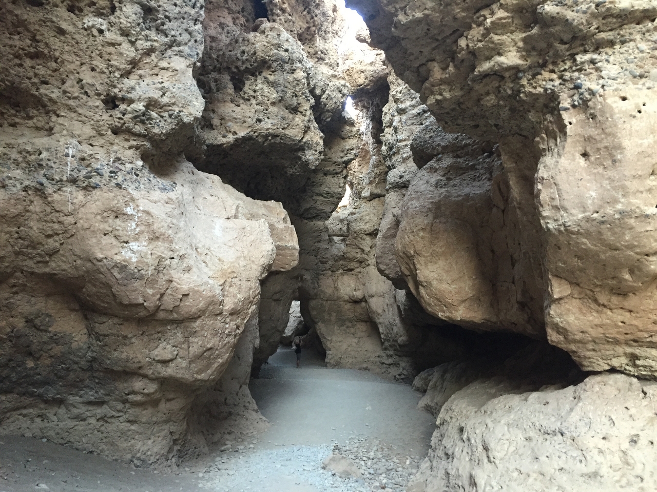 [14248] 2016_06_24_16_57_14_Africa_iPhone_6_IMG_8123_00696.jpg