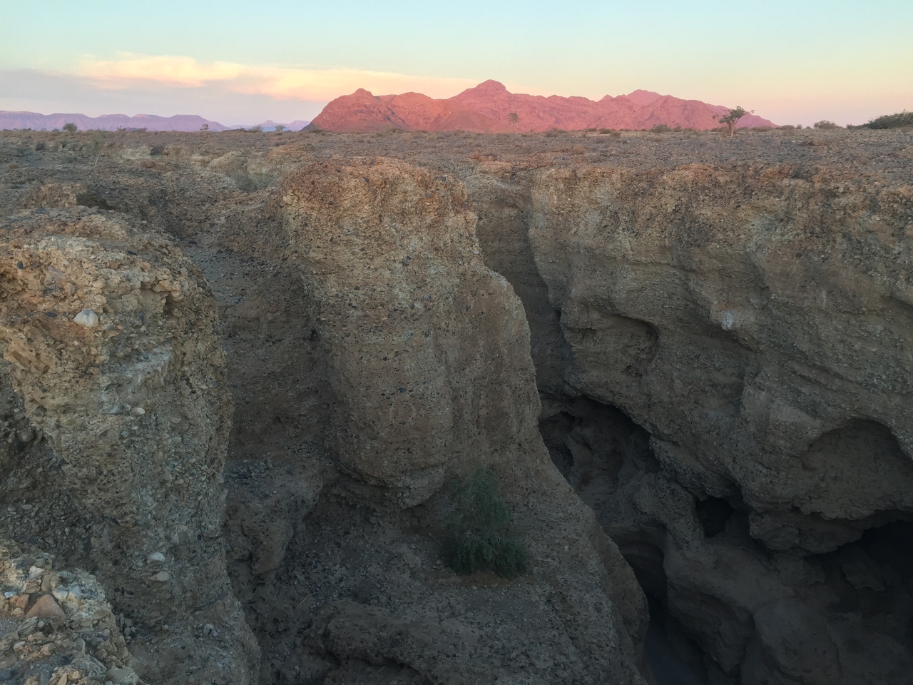 [14287] 2016_06_24_17_12_18_Africa_iPhone_6_IMG_8133_03047.jpg