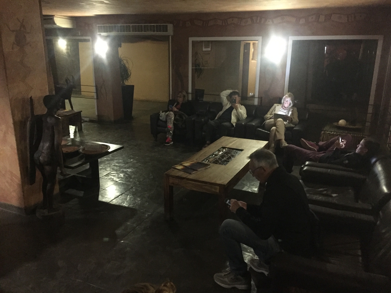 [14370] 2016_06_24_20_01_11_Africa_iPhone_6_IMG_8150_03063.jpg