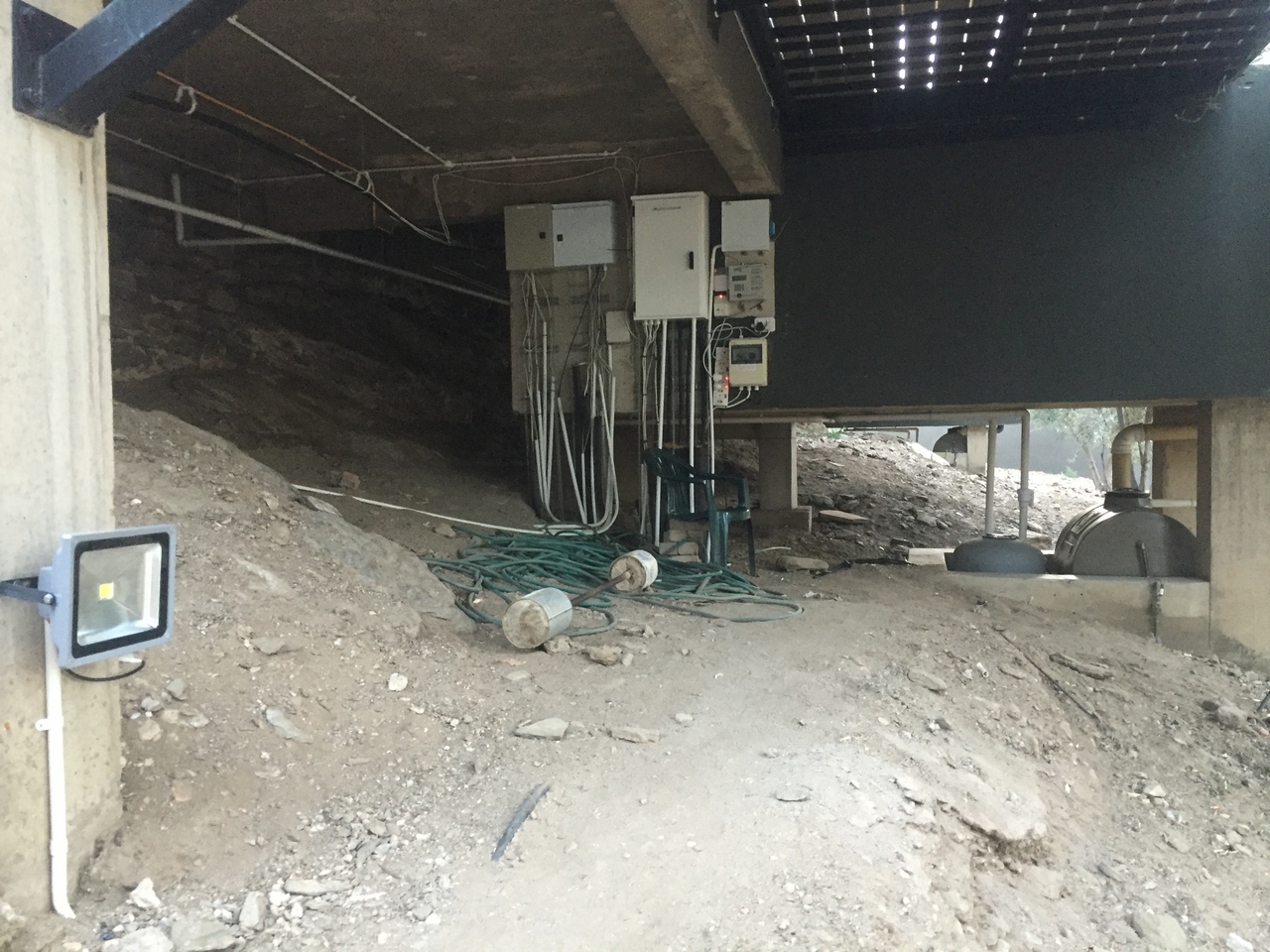 [16653] 2016_06_26_17_05_47_Africa_iPhone_6_IMG_8385_03269.jpg