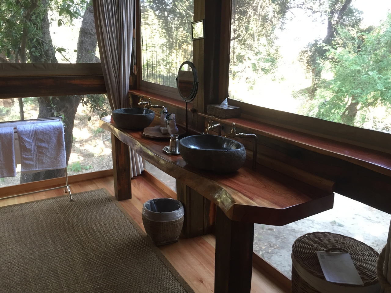 [27052] 2016_07_01_13_57_54_Africa_iPhone_6_IMG_8650_00585.jpg