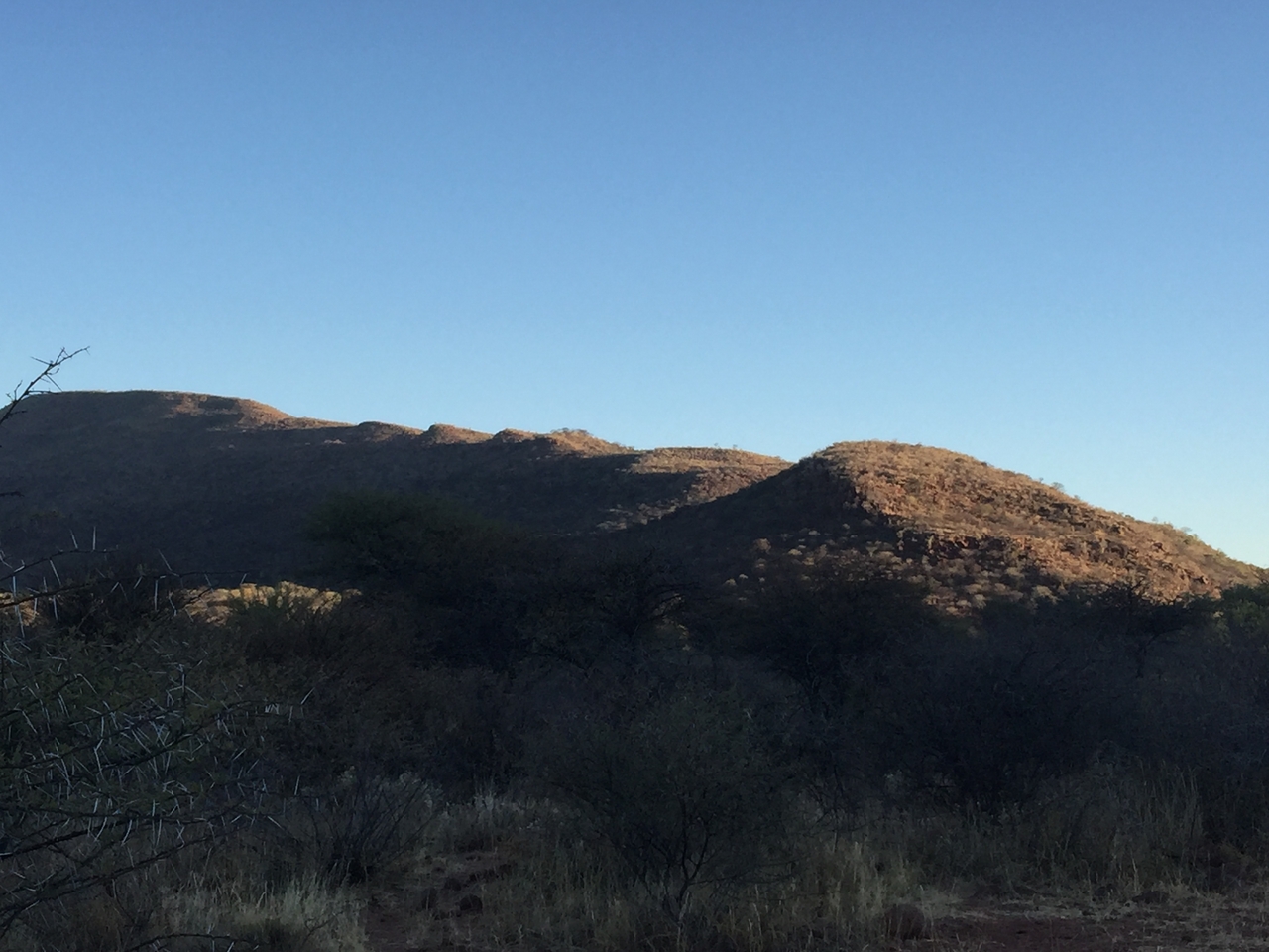 [3617] 2016_06_22_16_45_25_Africa_iPhone_6_Plus_IMG_3484_06736.jpg