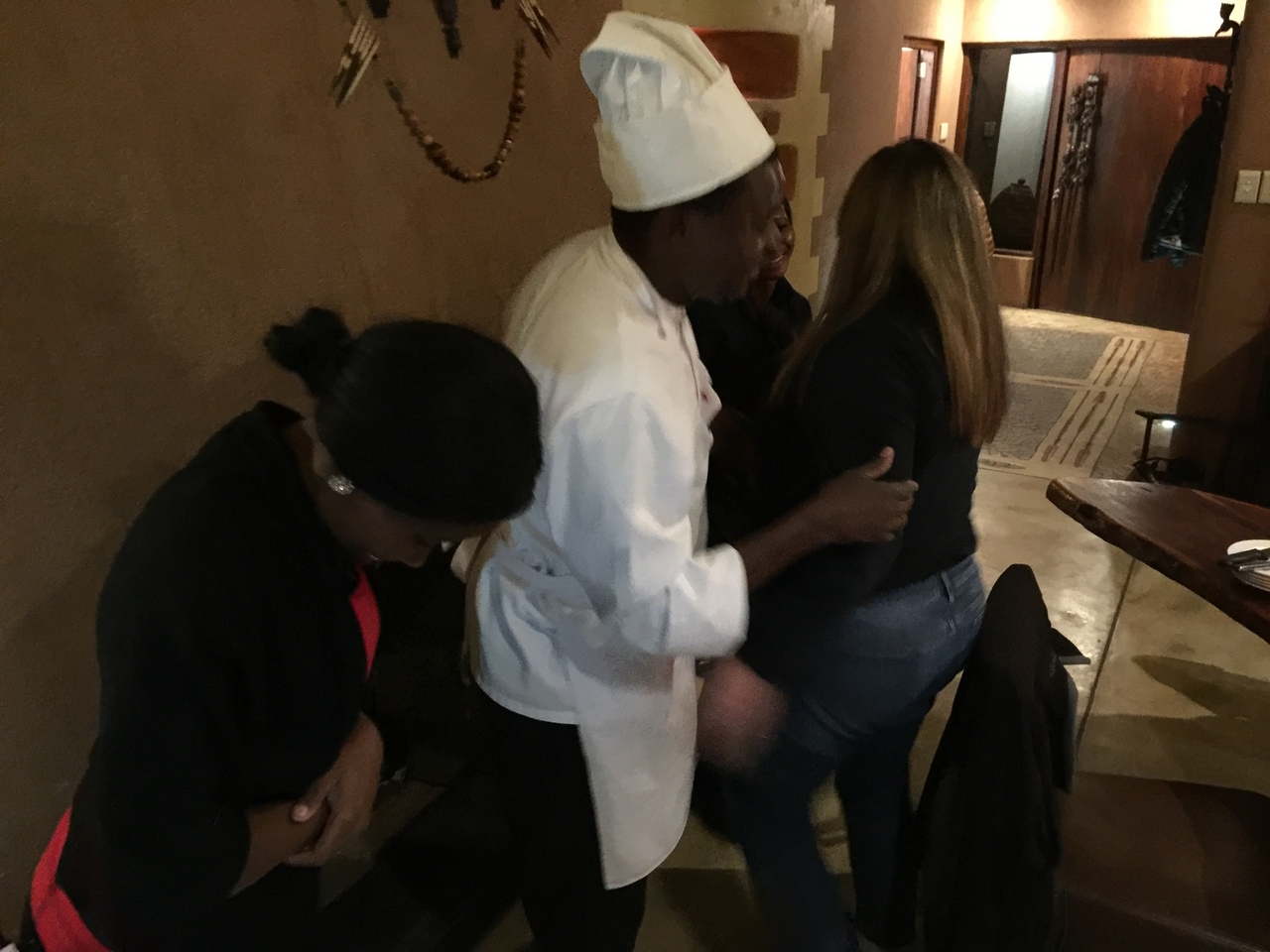 [13663] 2016_06_23_20_40_04_Africa_iPhone_6_Plus_IMG_3562_00203.jpg