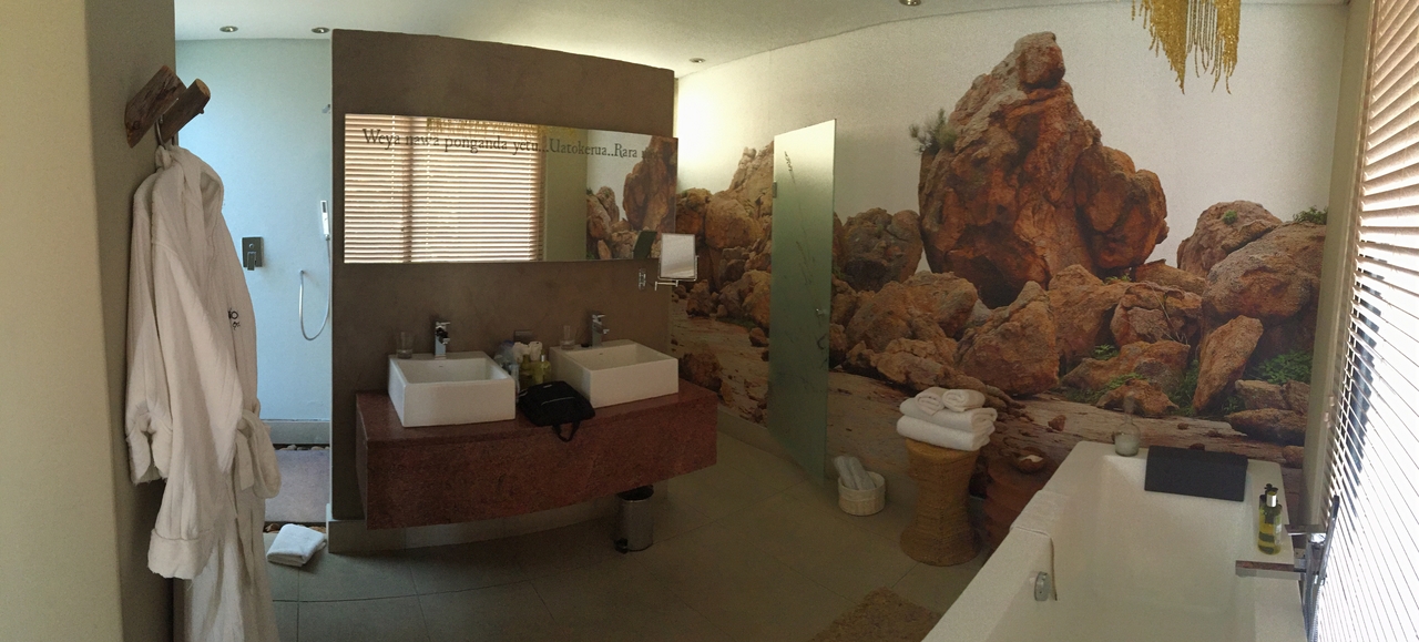 [16616] 2016_06_26_14_44_21_Africa_iPhone_6_Plus_IMG_3716_06907.jpg