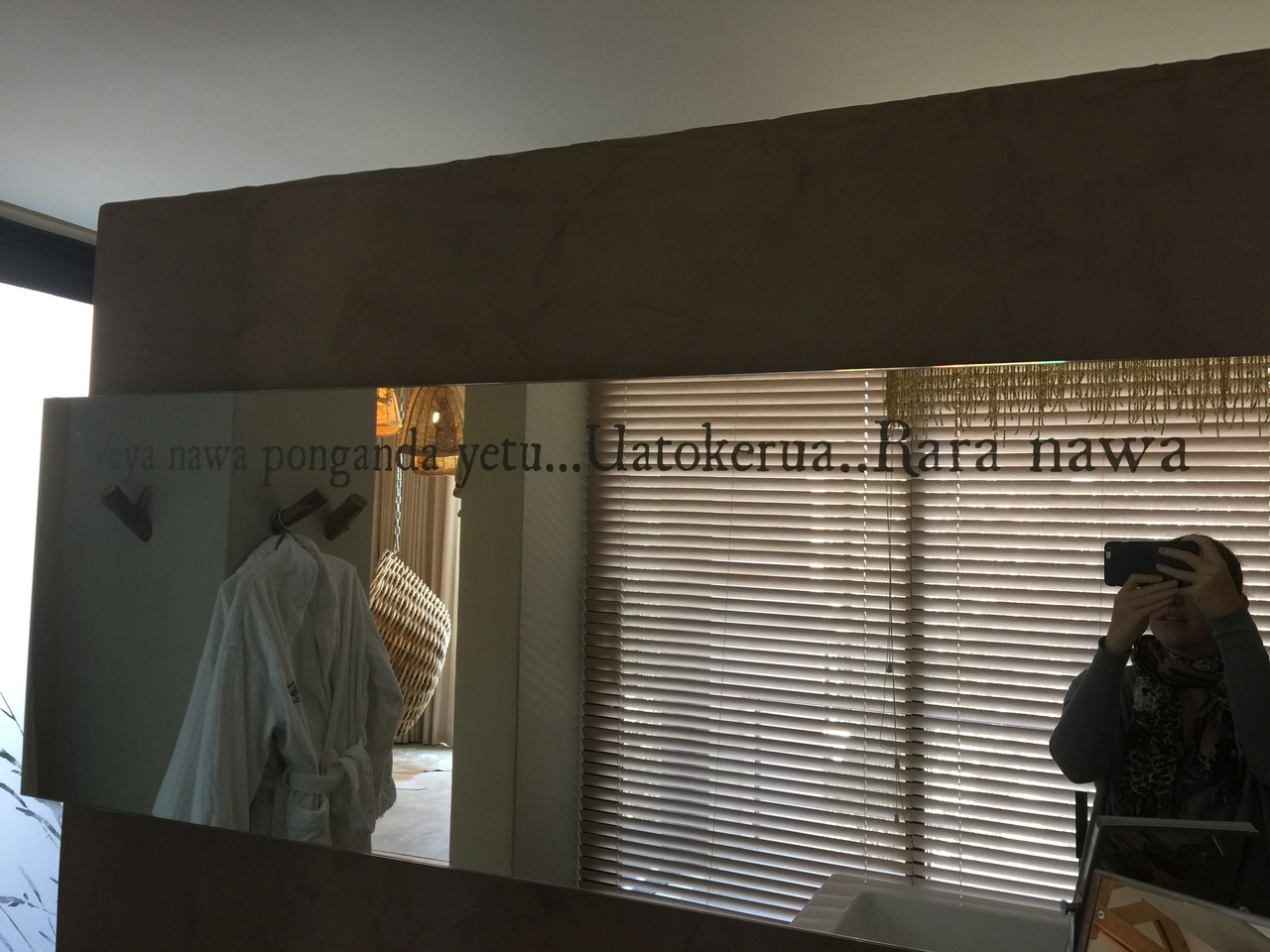 [16617] 2016_06_26_14_44_39_Africa_iPhone_6_Plus_IMG_3717_00324.jpg