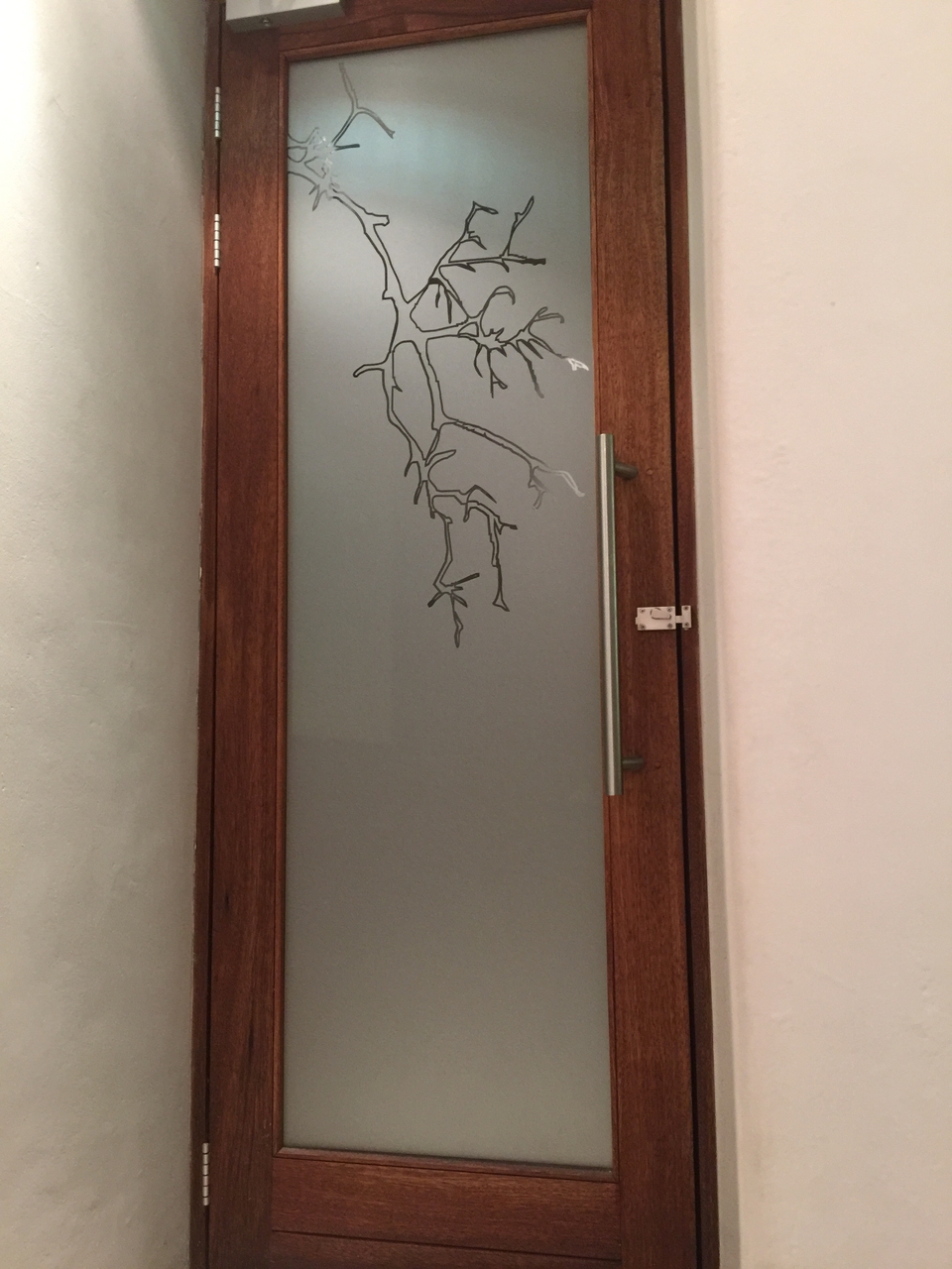 [16690] 2016_06_26_19_53_17_Africa_iPhone_6_Plus_IMG_3744_06931.jpg