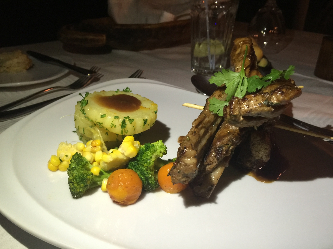 [32763] 2016_07_03_19_32_00_Africa_iPhone_6_Plus_IMG_4978_00327.jpg