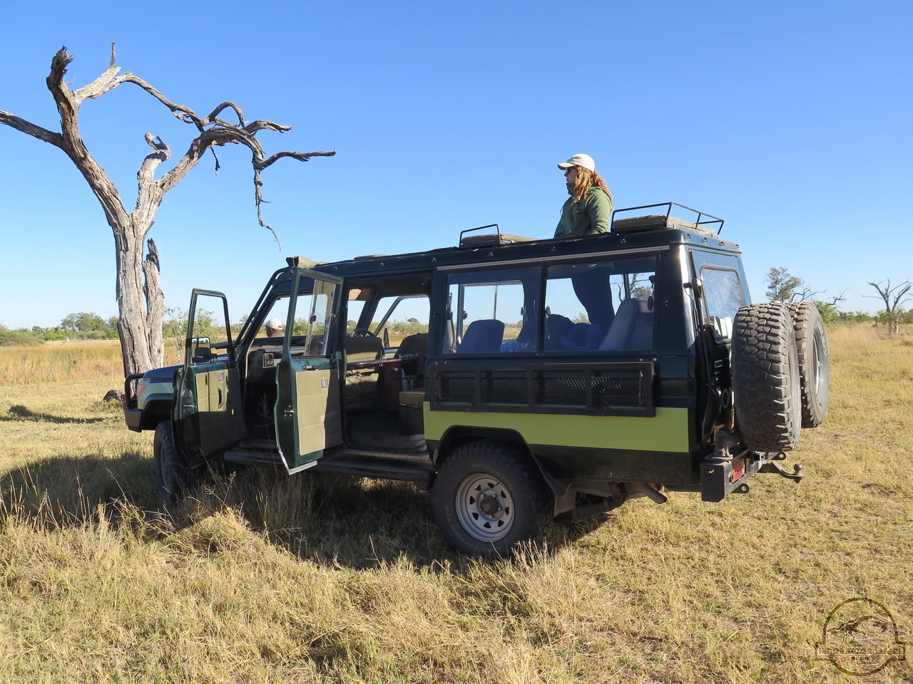 [742] 2019_06_23_03_19_30_Africa_Canon_PowerShot_G16_IMG_0035_00414.jpg